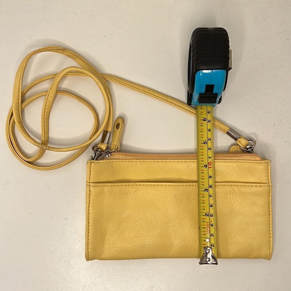 Follow Me Handbag   - Picture 9 of 9